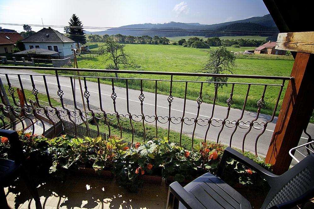 Villa Raj Hrabusice Exterior photo